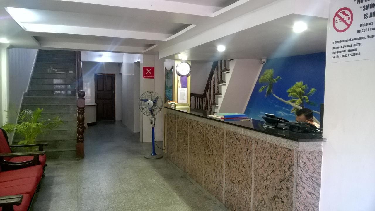 Hotel Sunrise Панаджи Экстерьер фото